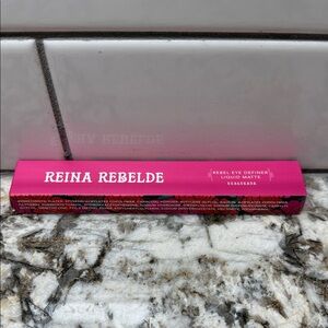 Reina Rebelde Liquid Matte Eye Definer